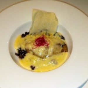 Foie gras poêler sur un lit de lentilles au beurre citronné