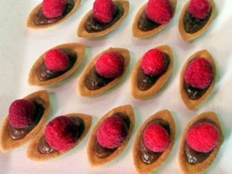 Mini tartelette châtaigne et framboise